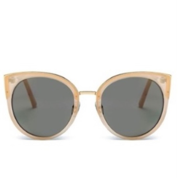 Accessories - Women’s Mirrored Lens Trendy Cat Eye Sunglasses